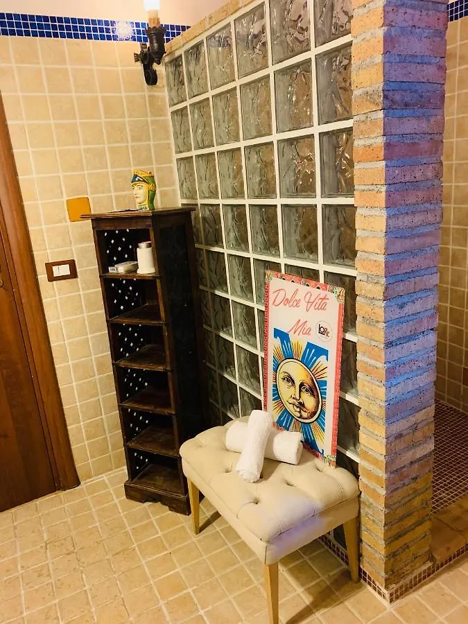Dolce Vita Mia Giardini Villa Italy