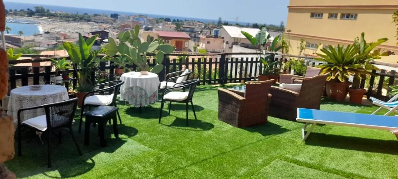 Holiday home Dolce Vita Mia Giardini Villa