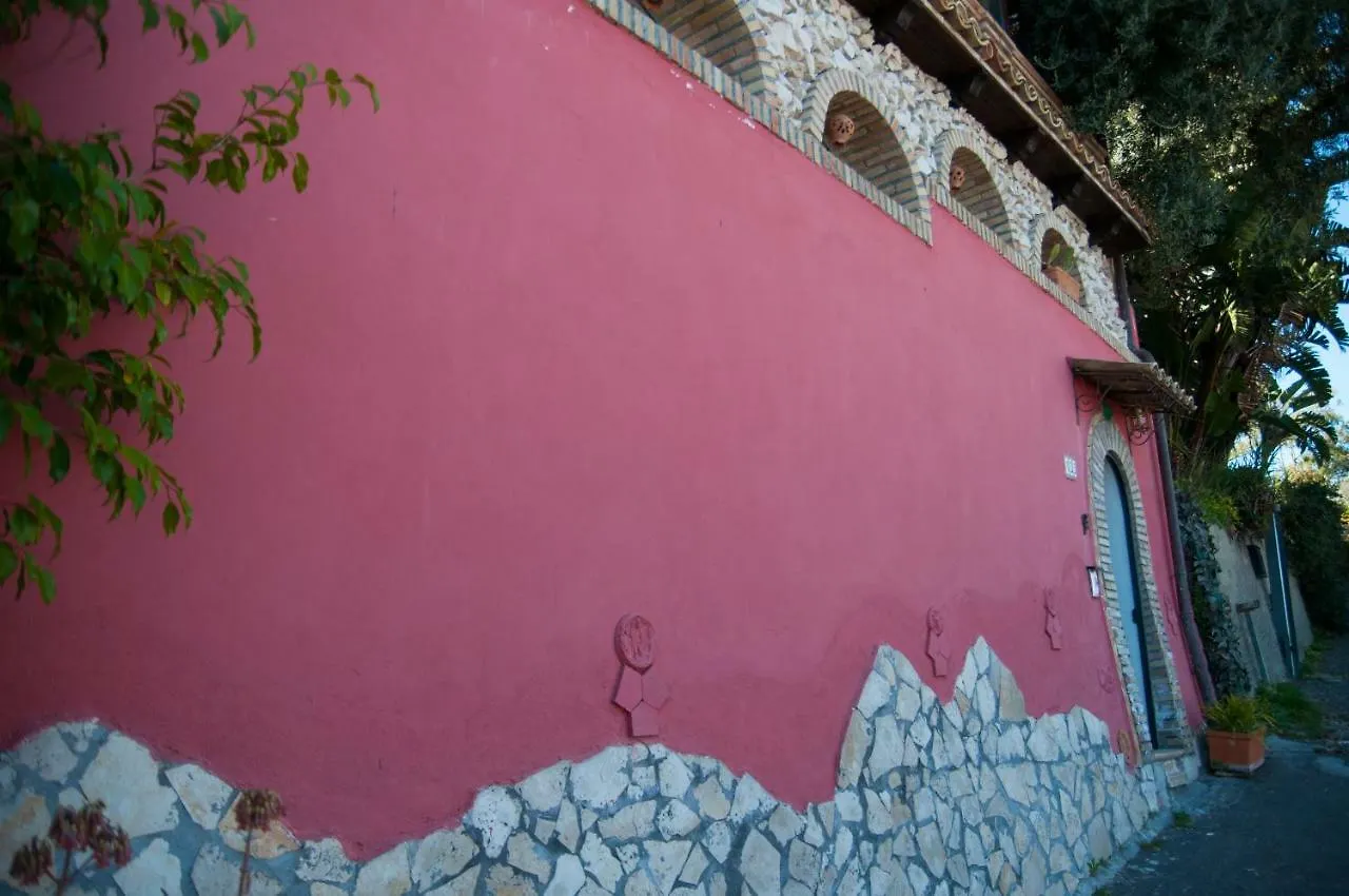 Casa vacanze Dolce Vita Mia Giardini Villa Italia